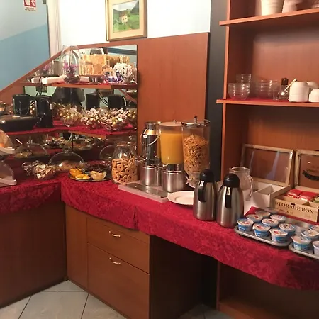 Hotel The 2*